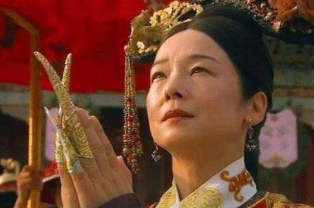 慈禧太后普通一天的生活，在现代需要多少人民币维持？你不信