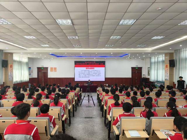 消防宣传进校园 千余名师生学消防安全知识