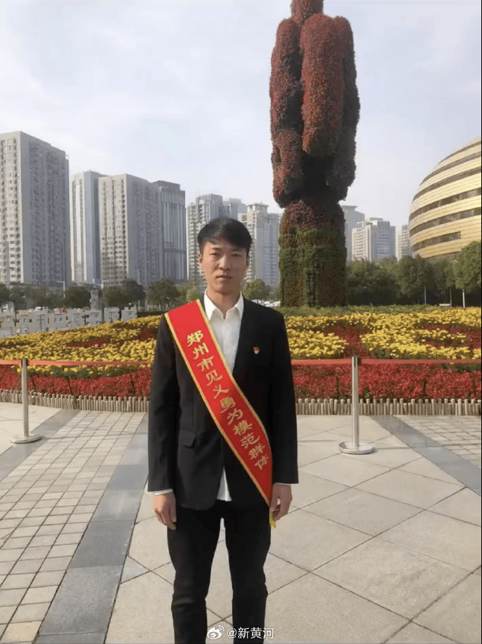 痛心！见义勇为的“菜刀哥”走了，年仅39岁